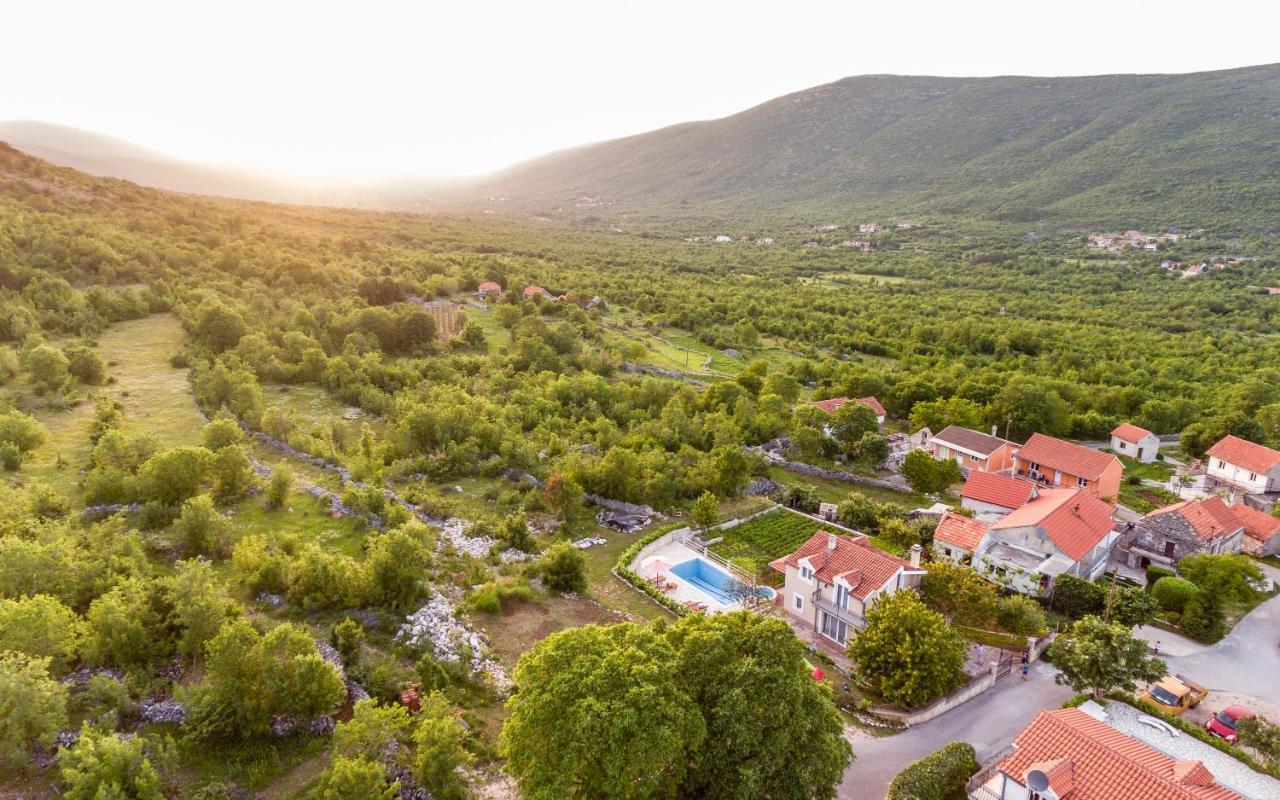 Holiday Home Memories And Joy Имотски Экстерьер фото