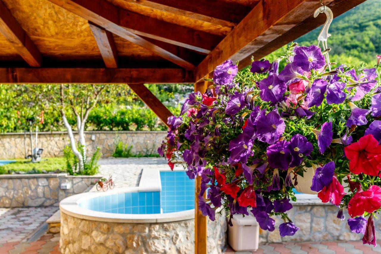 Holiday Home Memories And Joy Имотски Экстерьер фото
